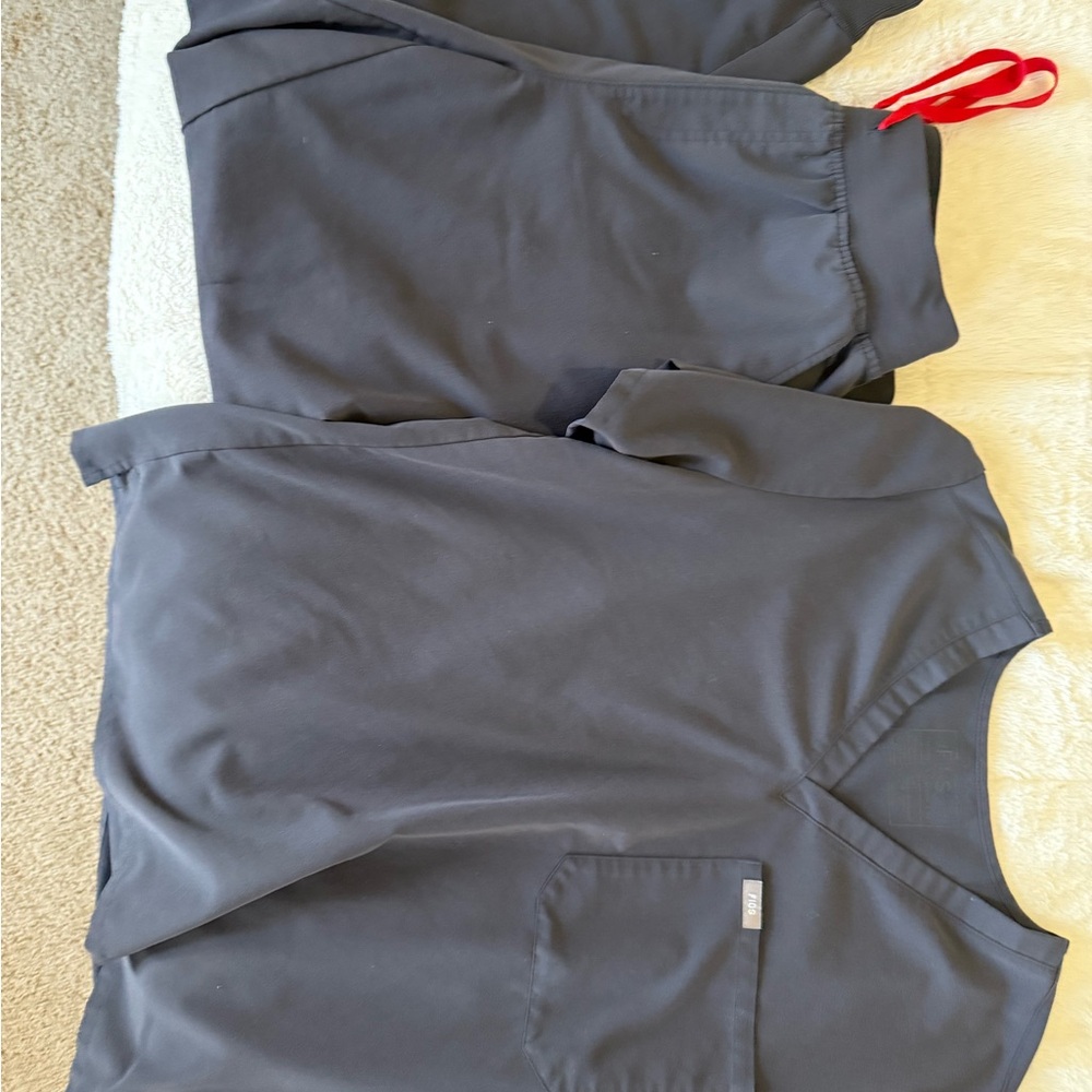 Figs Women XL Catarina Top and High Waisted Zamora Jogger Bottoms Color Charcoal